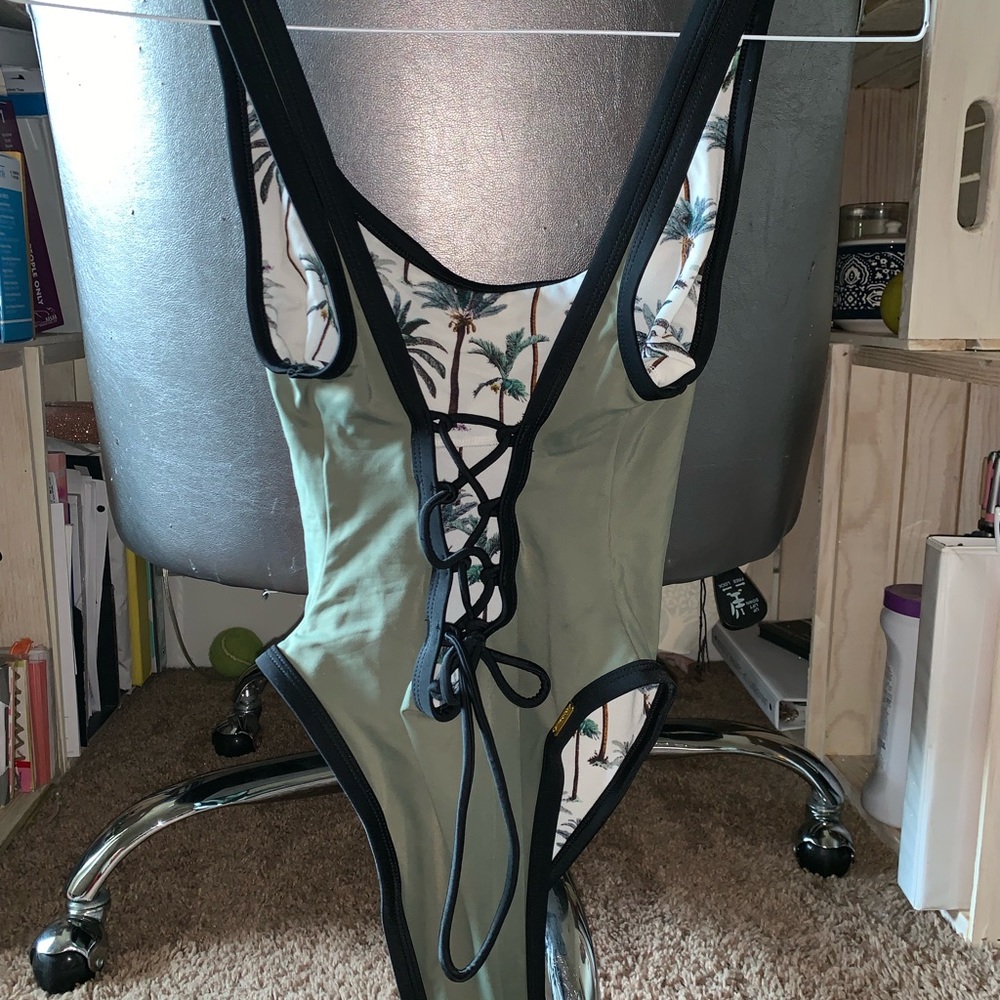 Bathing suit